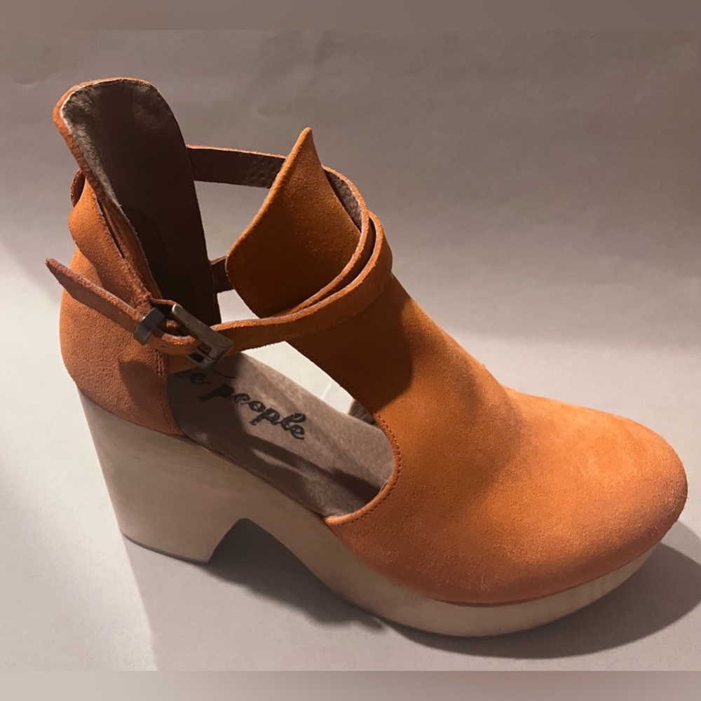 Orange FREE PEOPLE cedar clog
